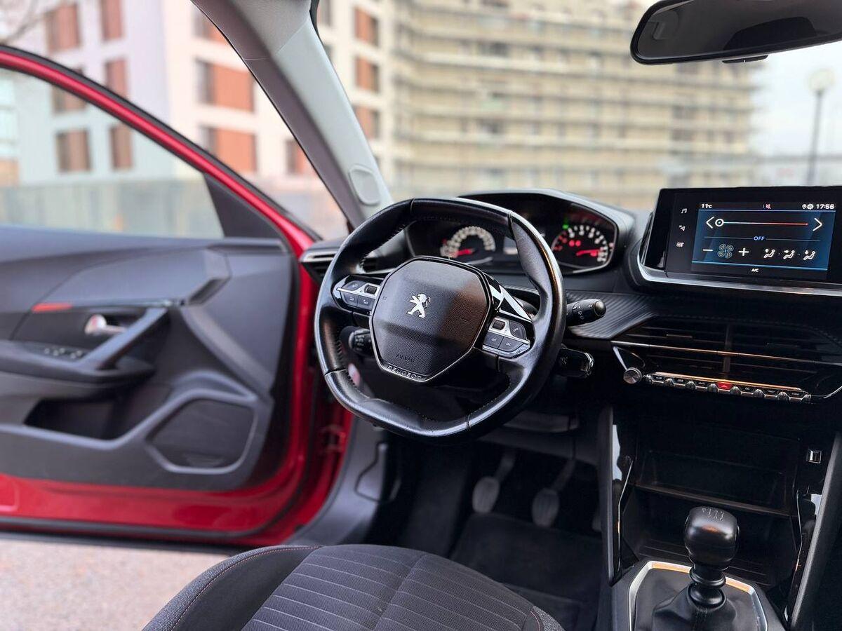 Peugeot 2008 1.2 Active s&s 130cv CINGHIA SOSTITUITA !