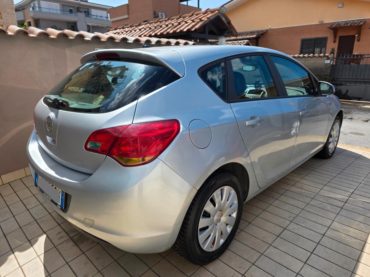 Opel Astra 1.4 16V GPL-TECH 5 porte Enjoy