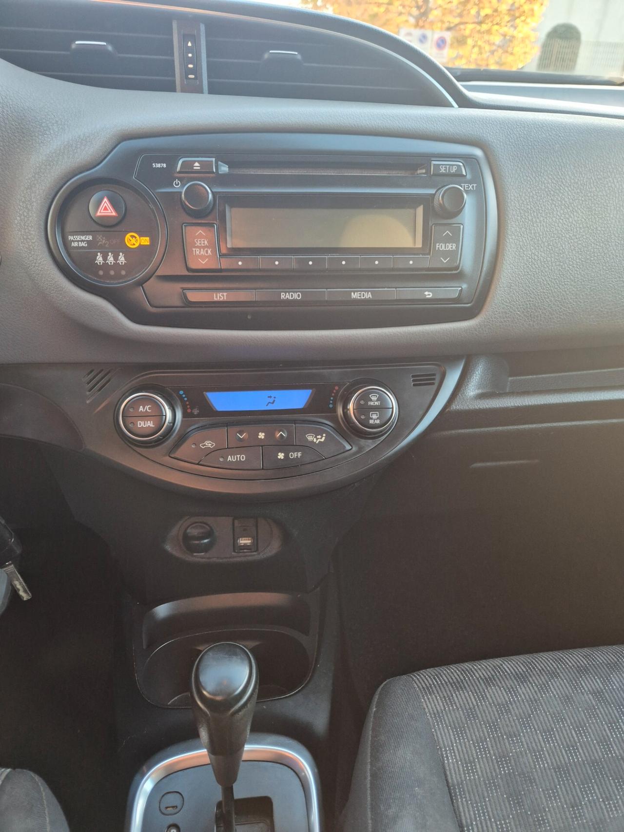 Toyota Yaris 1.5 Hybrid 5 porte Cool POCHISSIMI KM !!!!!!!!!!