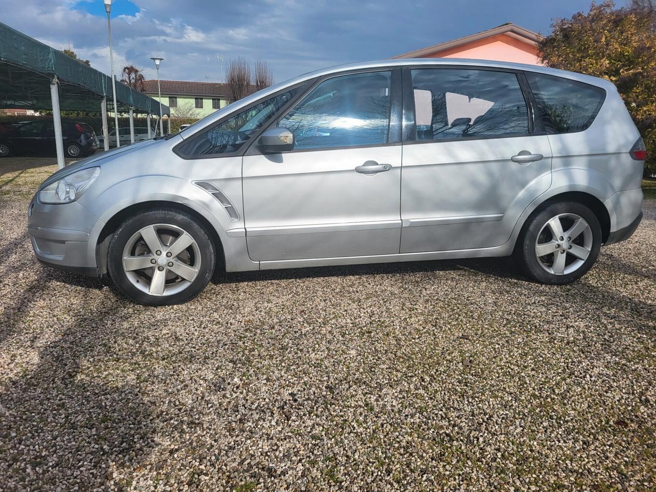 Ford S-Max 2.0 TDCi 140CV Titanium