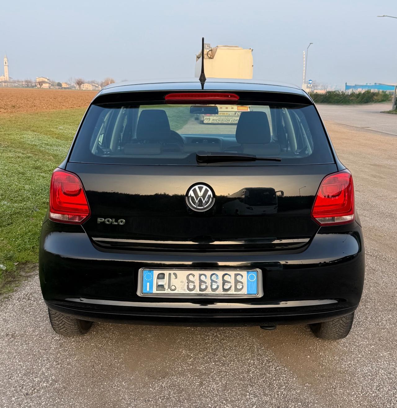 VOLKSWAGEN POLO 1.2 BENZINA 5 PORTE NEOPATENTATi
