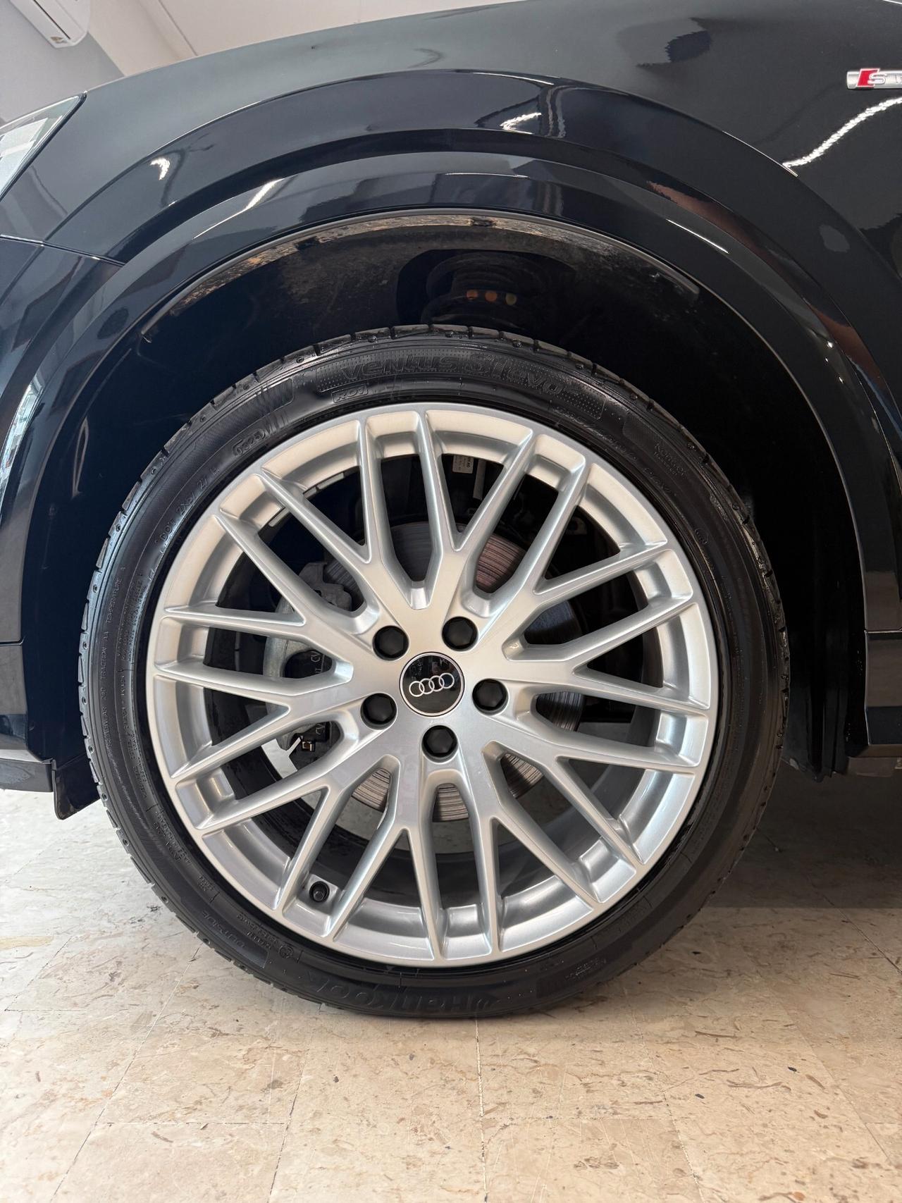 Audi Q2 35 TDI quattro S tronic line Edition