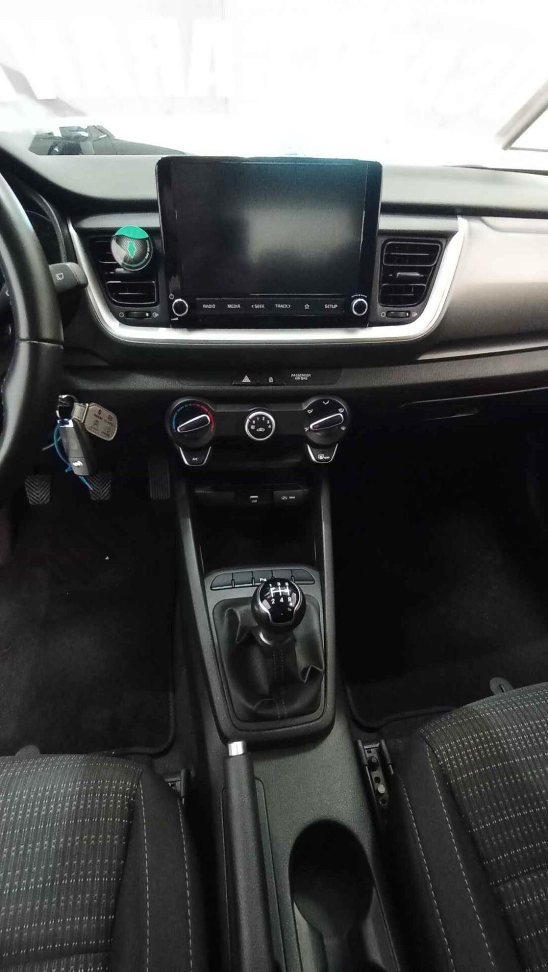 KIA STONIC 1.2 BZ - UNICO PROPRIETARIO - OK NEOP.