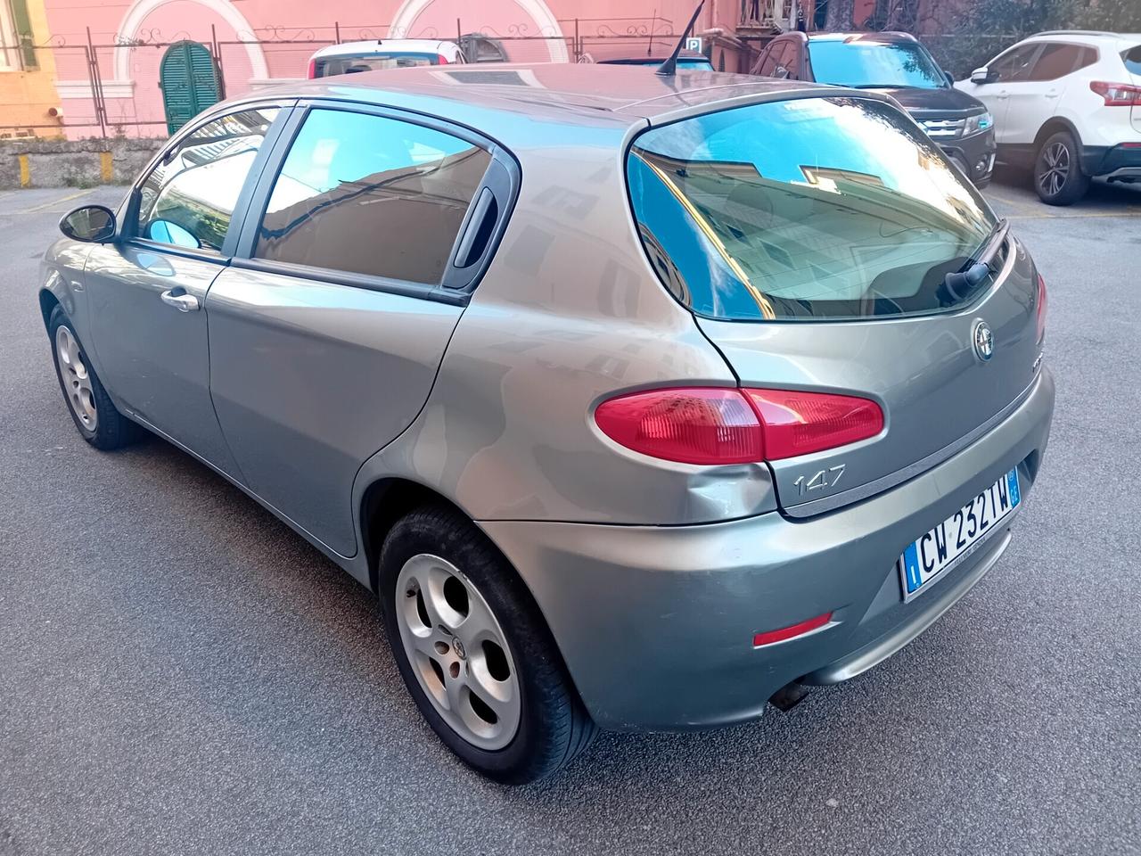 Alfa Romeo 147 1.6 16V TS 5 porte Distinctive