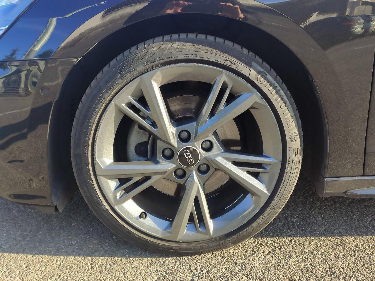 AUDI A3 SPB 35 TFSI mhev S line s-tronic!