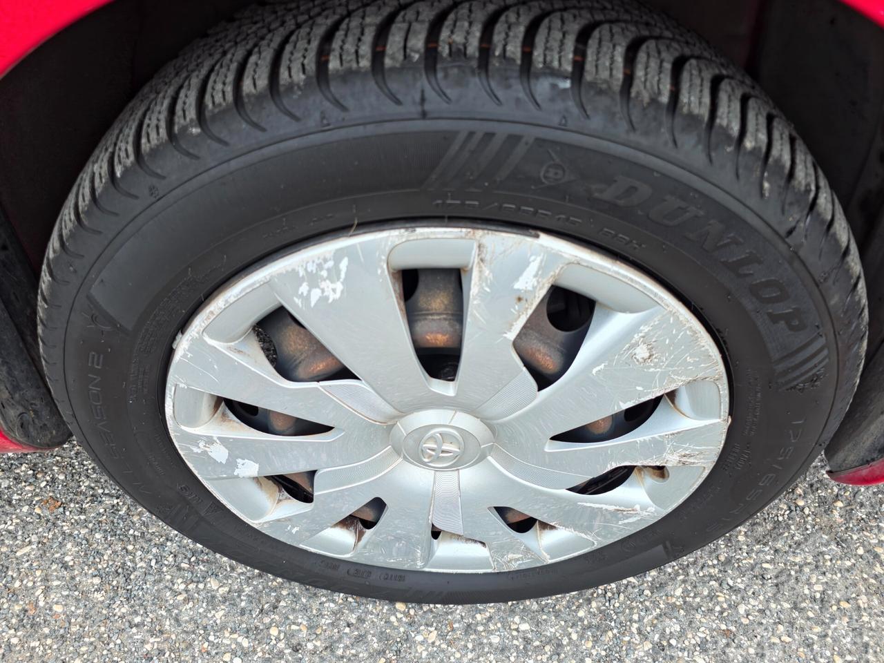 Toyota Yaris 1.0 5 porte Lounge 2015-E5 Manuale NEO