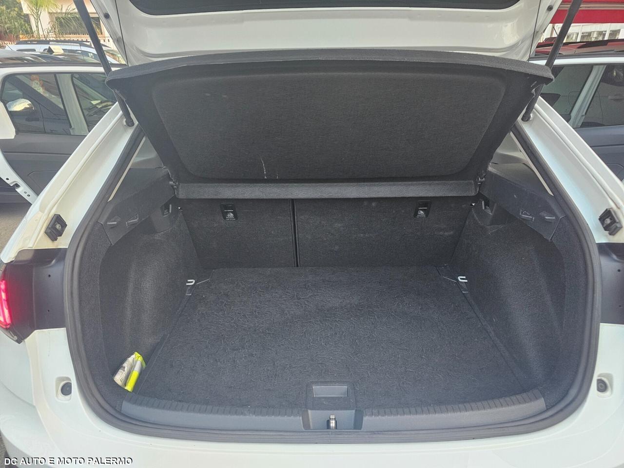 Volkswagen Taigo 1.0 TSI 110 CV DSG.Permut.o.2023