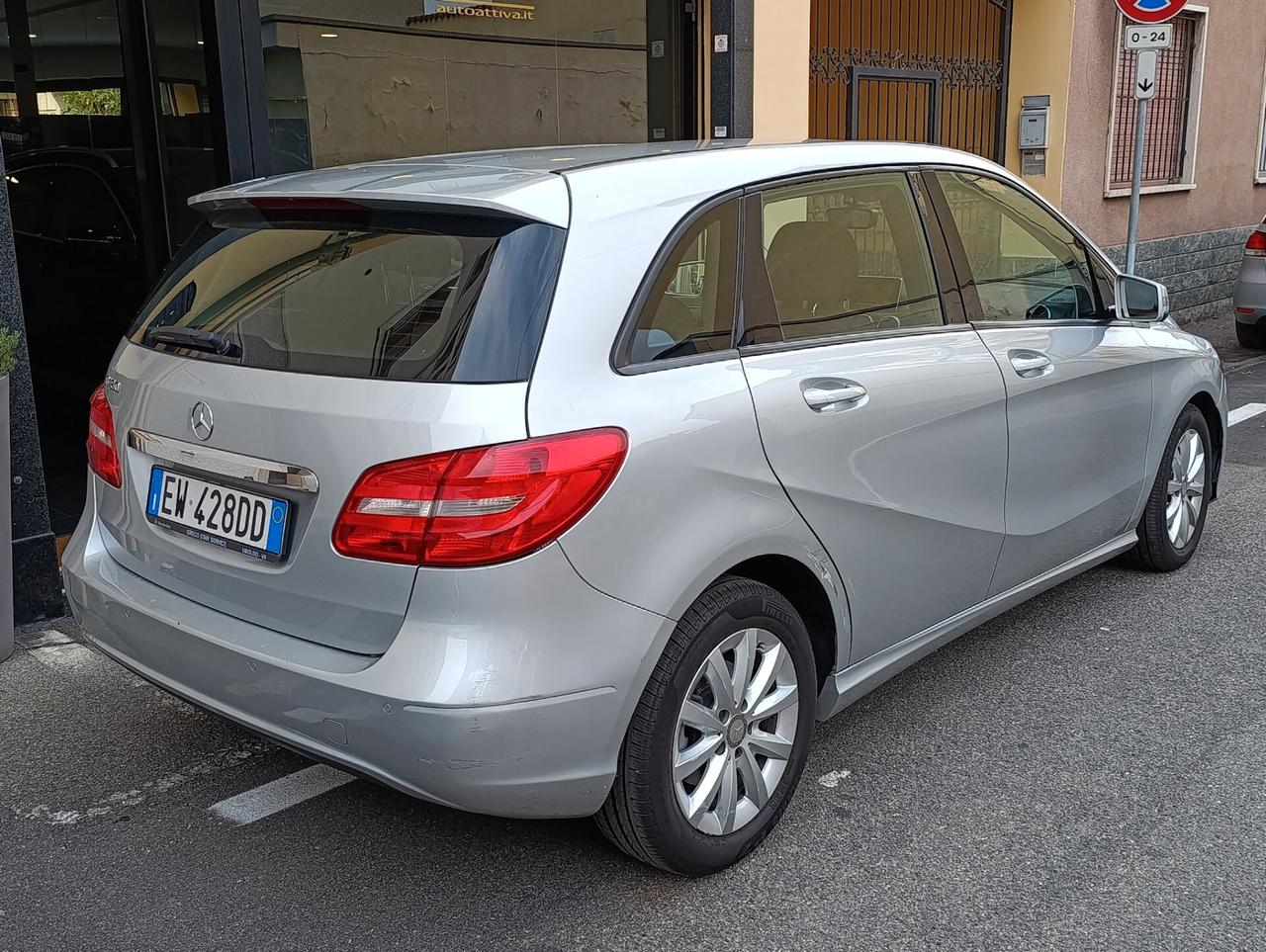 Mercedes-benz B 180 Executive Euro 6 Navi/Bluetooth/Led/Sensori