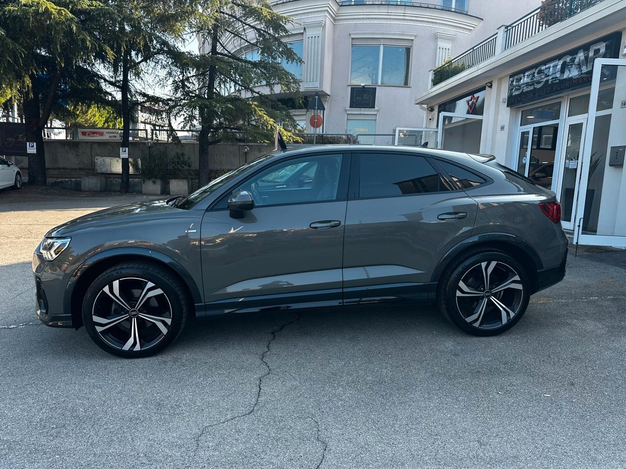 Audi Q3 SPORTBACK 35 TDI quattro S tronic line edition