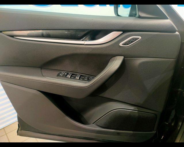 MASERATI Levante 3.0 V6 Gransport 275cv auto