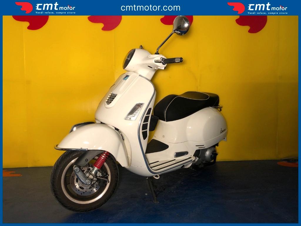 Vespa GTS 300 - 2015