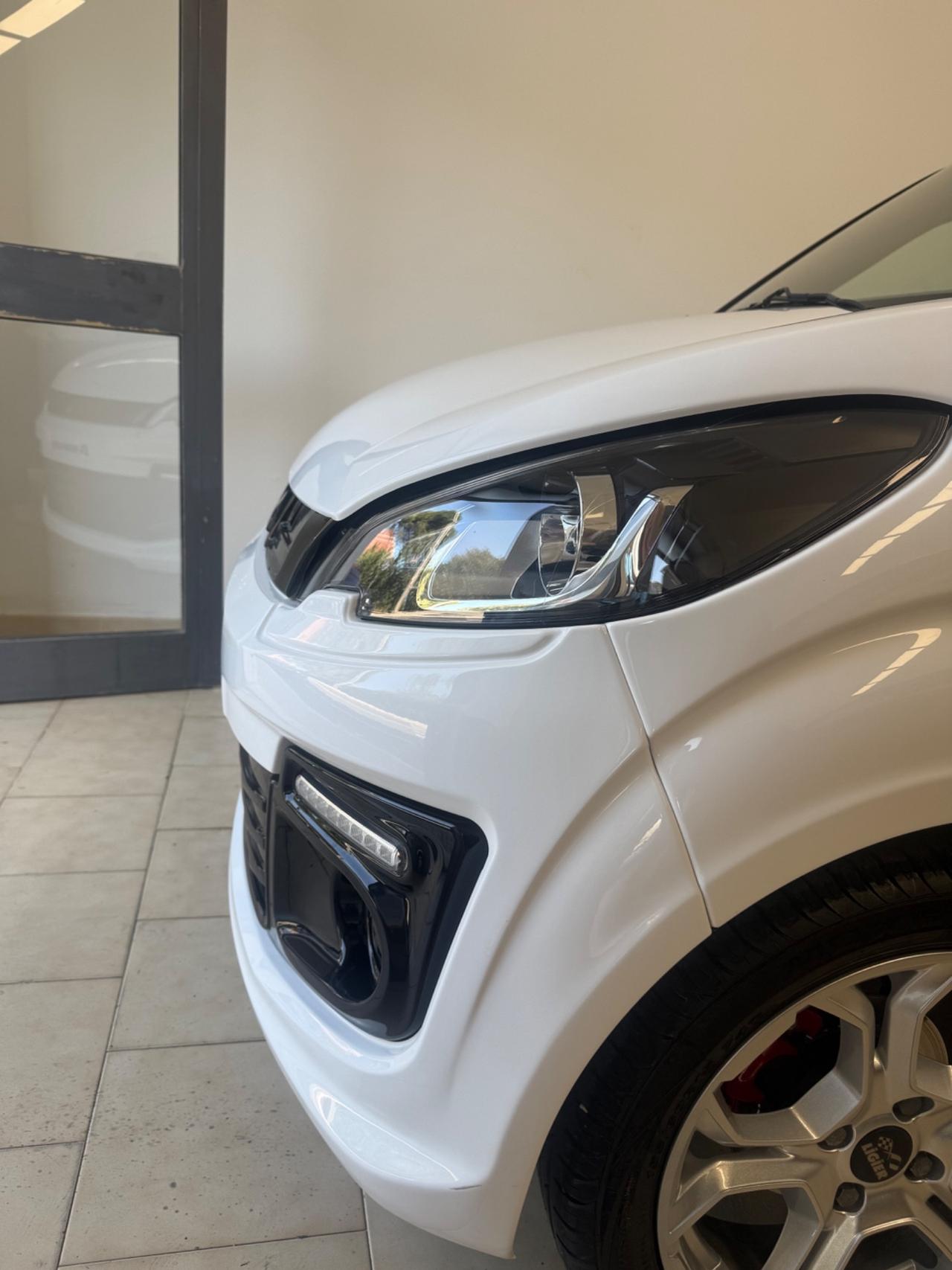 Ligier JS JS50 Progress Young Color