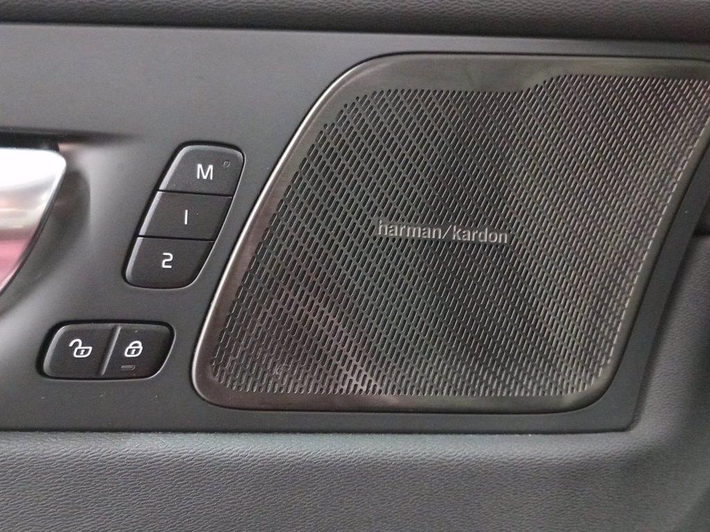 VOLVO XC60 2.0 b5 Plus Dark awd auto del 2025