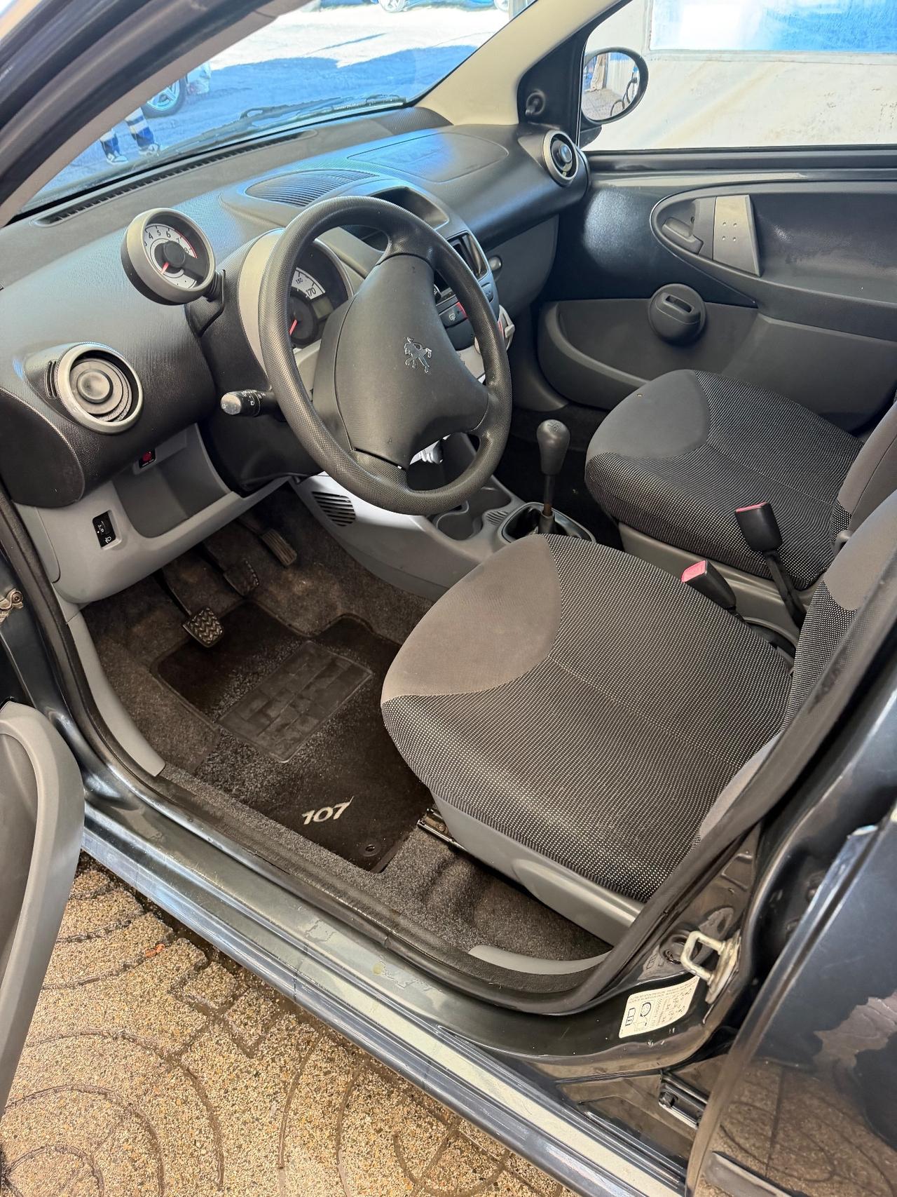 Peugeot 107 1.0 68CV 5p. Plaisir