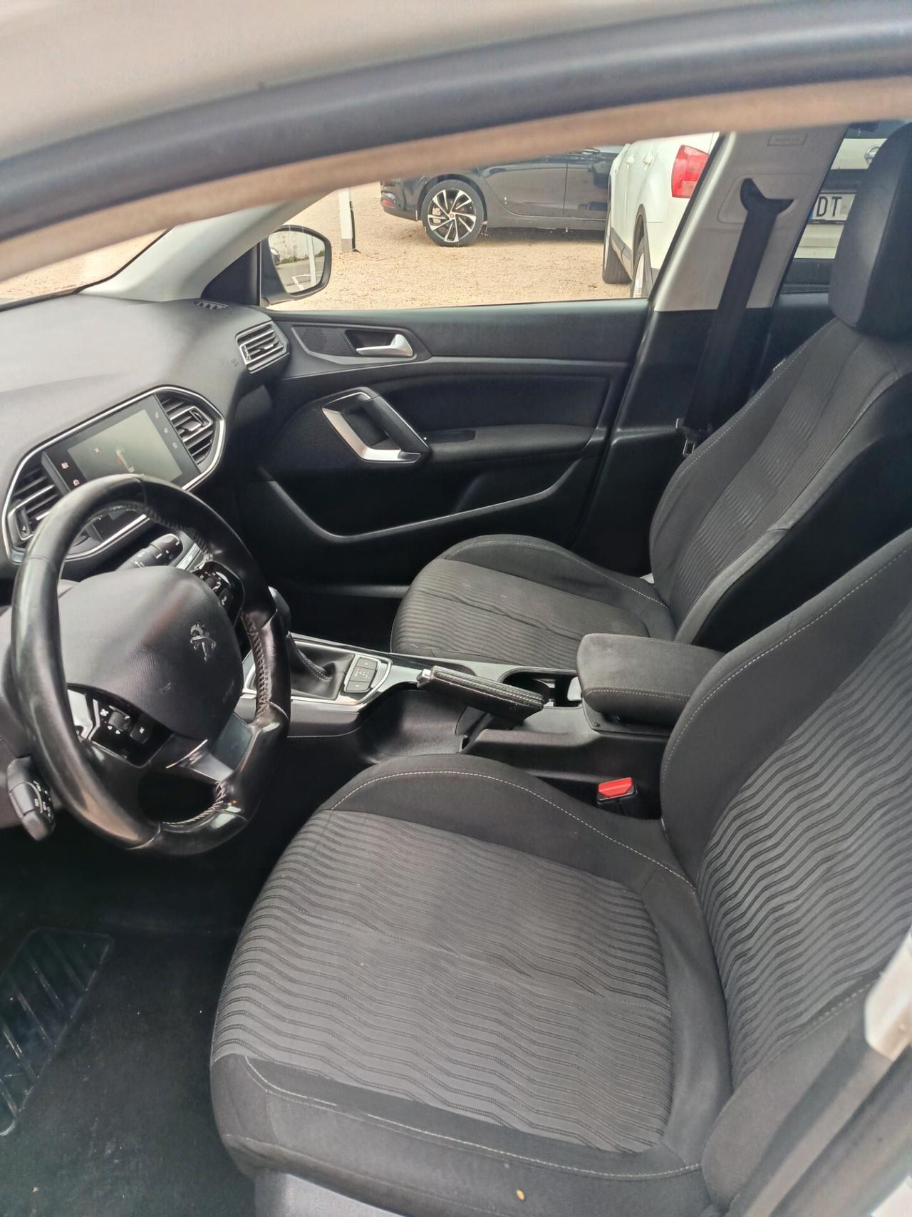 Peugeot 308 BlueHDi 120 S&S EAT6 GT Line sconto 1000 euro leggere descrizione