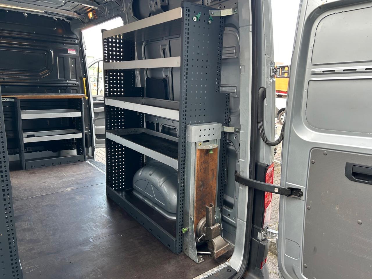 Volkswagen Crafter 35 2.0 TDI 140cv L3H3 PMTA Officina Mobile