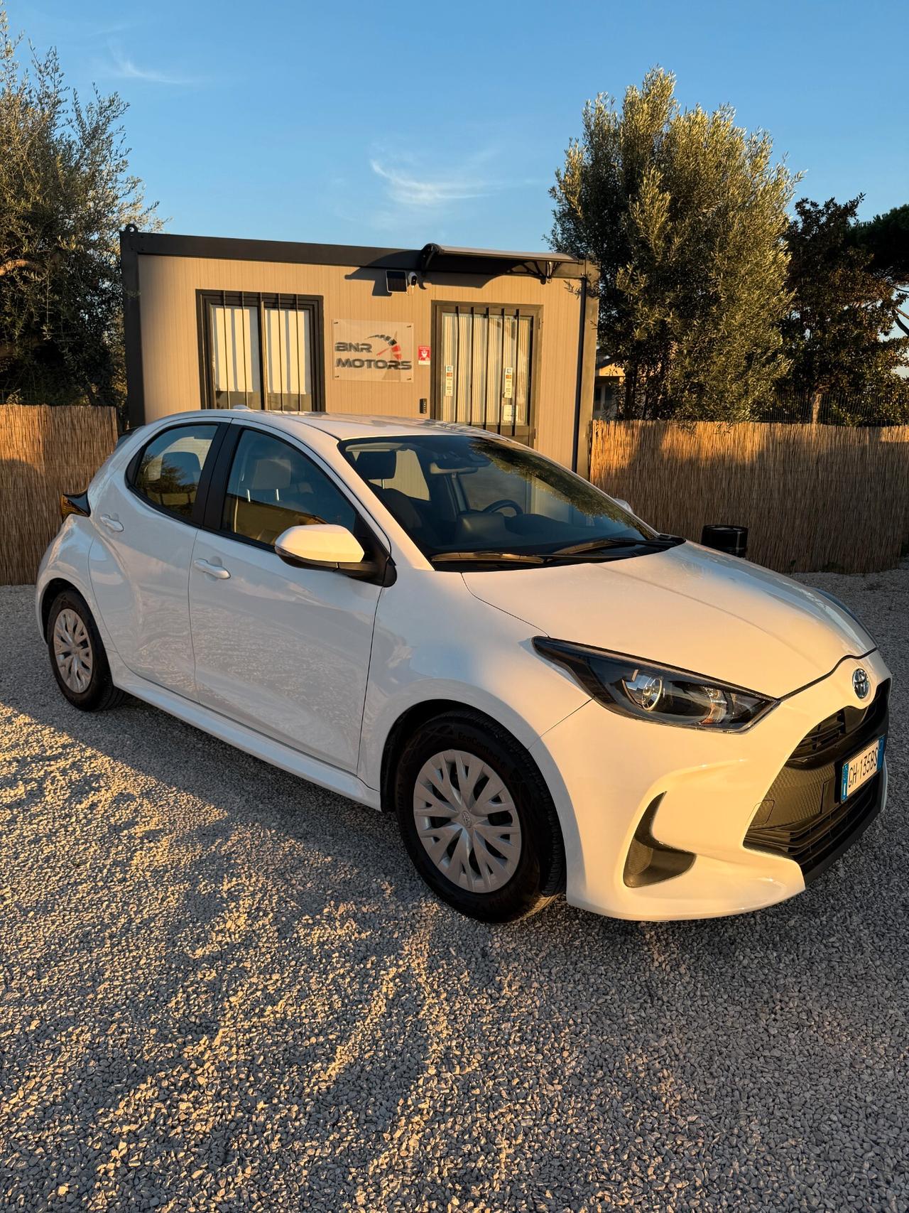 Toyota Yaris 1.5 Hybrid 5 porte Business