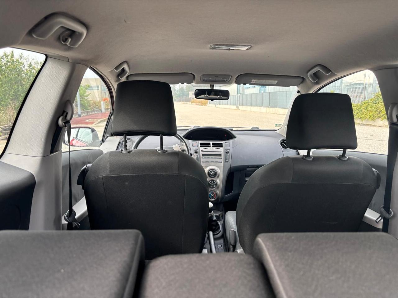 Toyota Yaris 1.0 3 porte Sol CON SOLI 108024 KM, ADATTA AI NEOPATENTATI