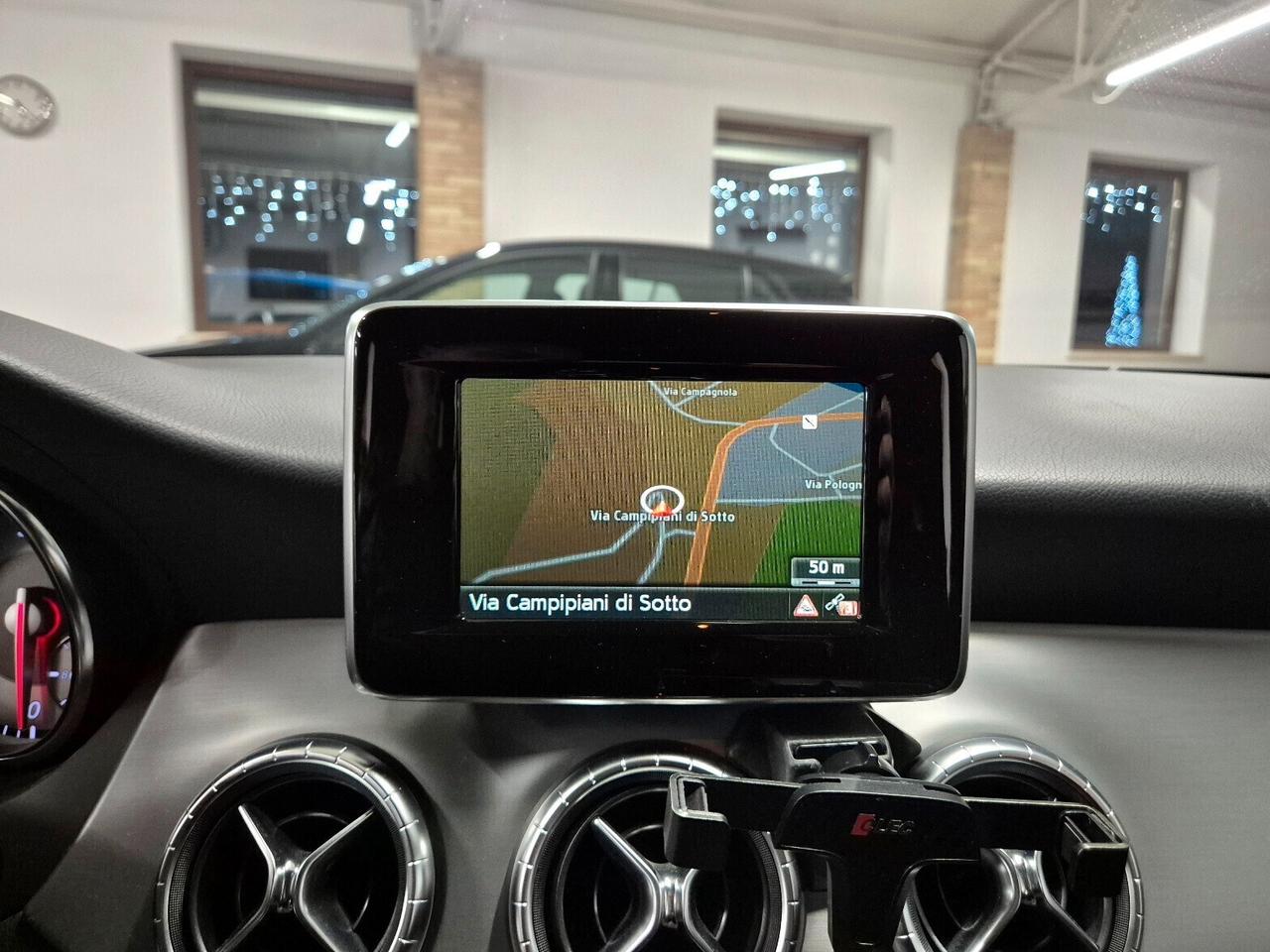 Mercedes-benz CLA 180 Premium ** pacchetto AMG **