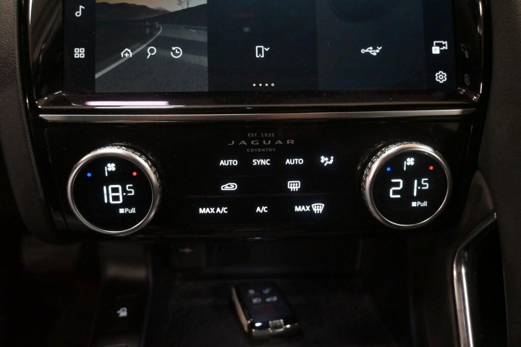 JAGUAR E-PACE 2.0D I4 163CV AWD AUTO S ( FARI LED - PELLE - PDC - TELECAMERA 360 - CERCHI 20 - NAVI - MIRROR )