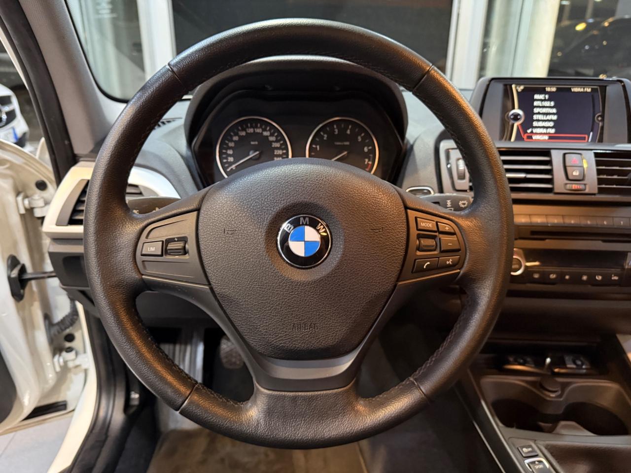 Bmw 116 116i 5p. Urban