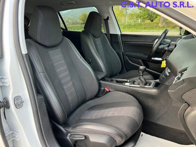 PEUGEOT 308 BlueHDi Berlina 5p GT-Line LED NAVI PDC