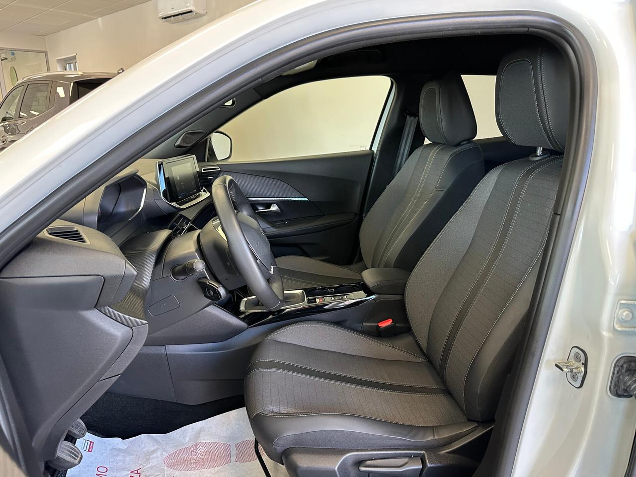 Peugeot 2008 PureTech 130 S&S Allure Pack - 2022