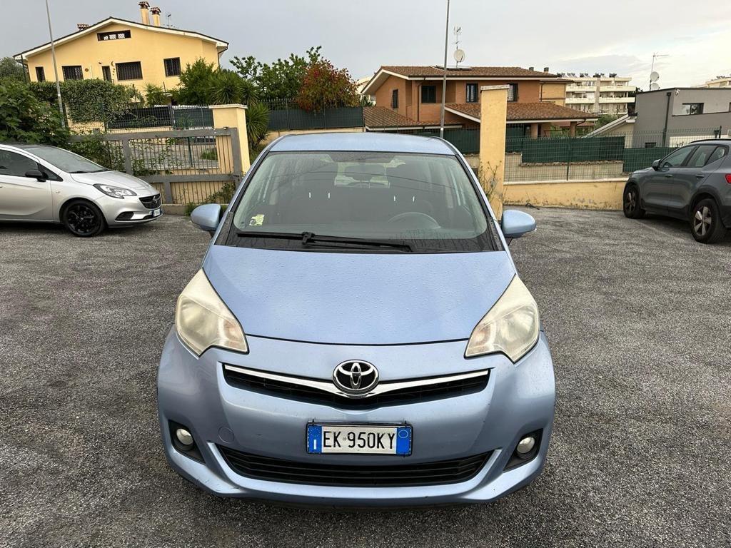 Toyota Verso-S 1.3 MT Active