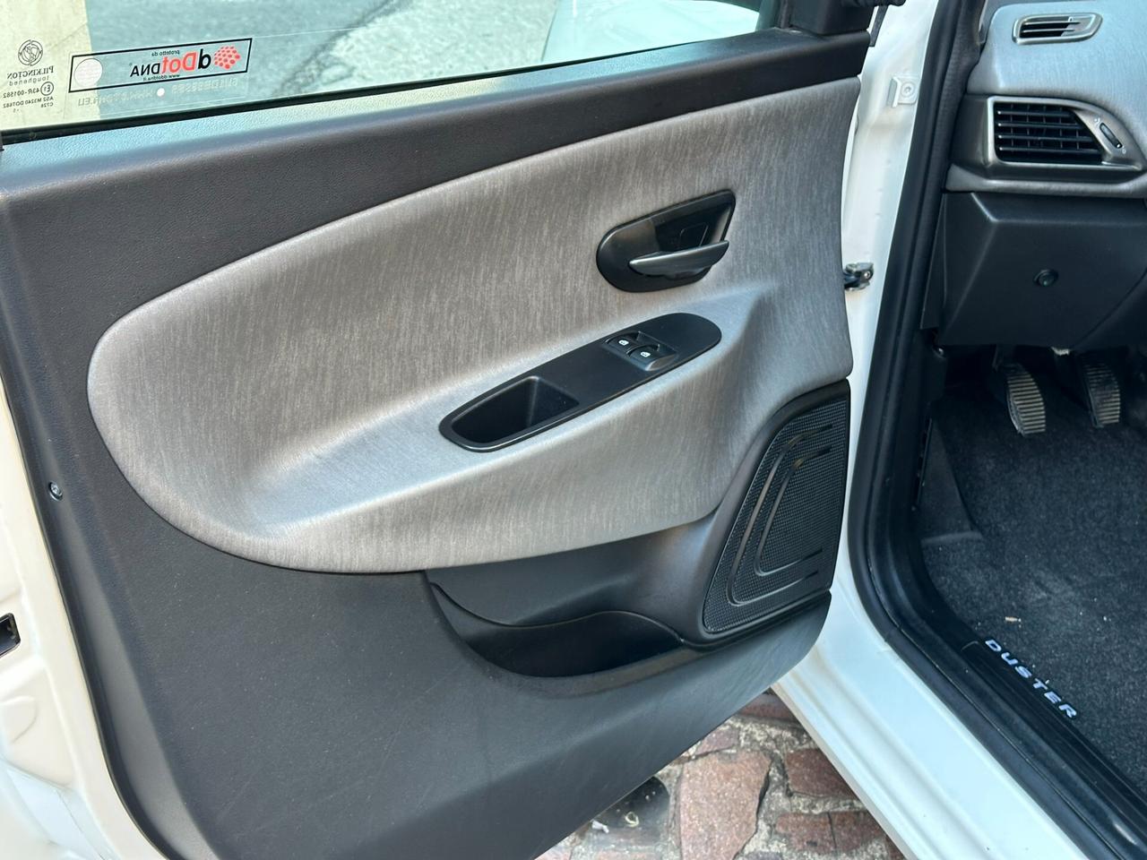 Lancia Ypsilon 1.3 MJT 16V 95 CV 5 OK neopatentati