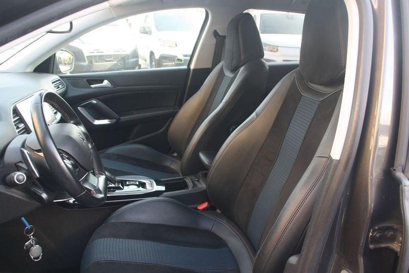 Peugeot 308 Allure BlueHDi 130 EAT8 S&S aut.