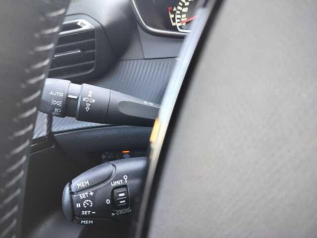 Peugeot 2008 PureTech 100 S&S Active Pack