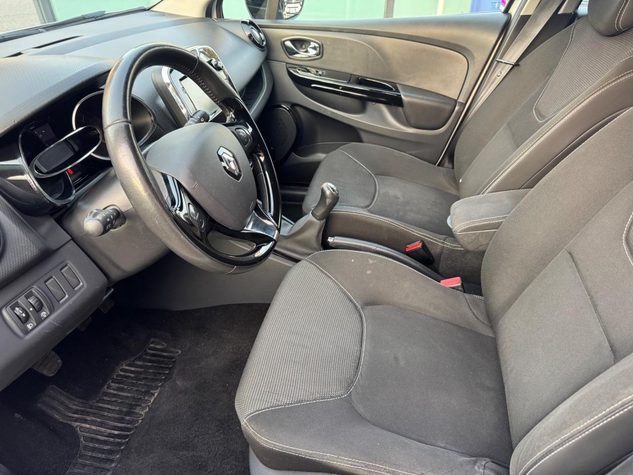 Renault Clio 1.2 16V 5 porte Dynamique