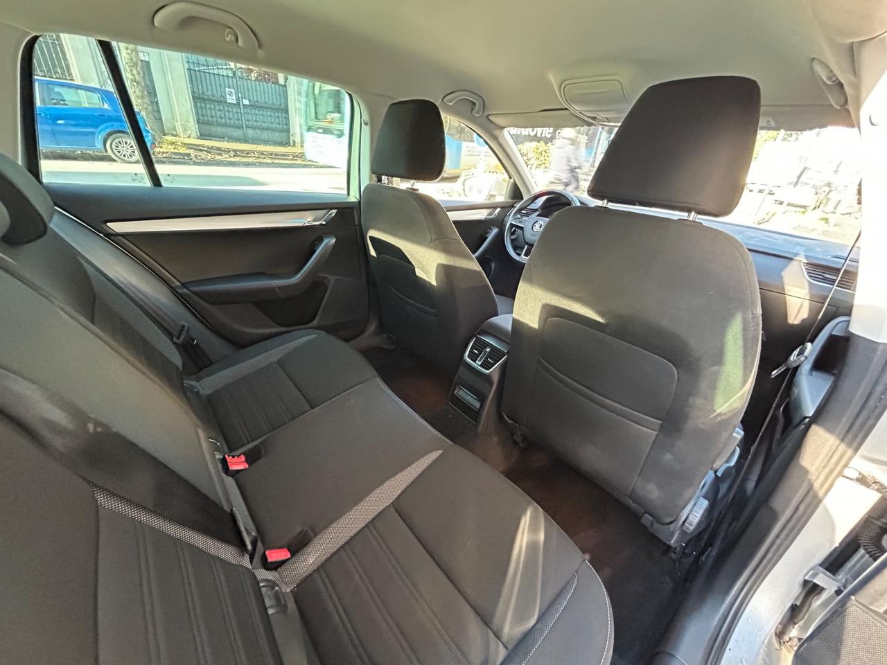 Skoda Octavia Wagon 1.5 G-Tec 130cv Ambition DSG 80.000KM!!!