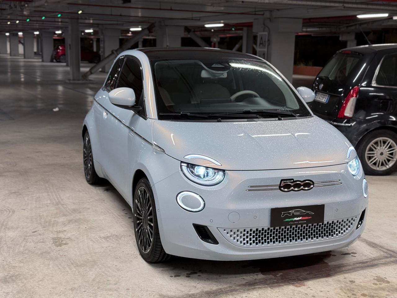 Fiat 500 500e 42 kWh La Prima - AUTO FULL