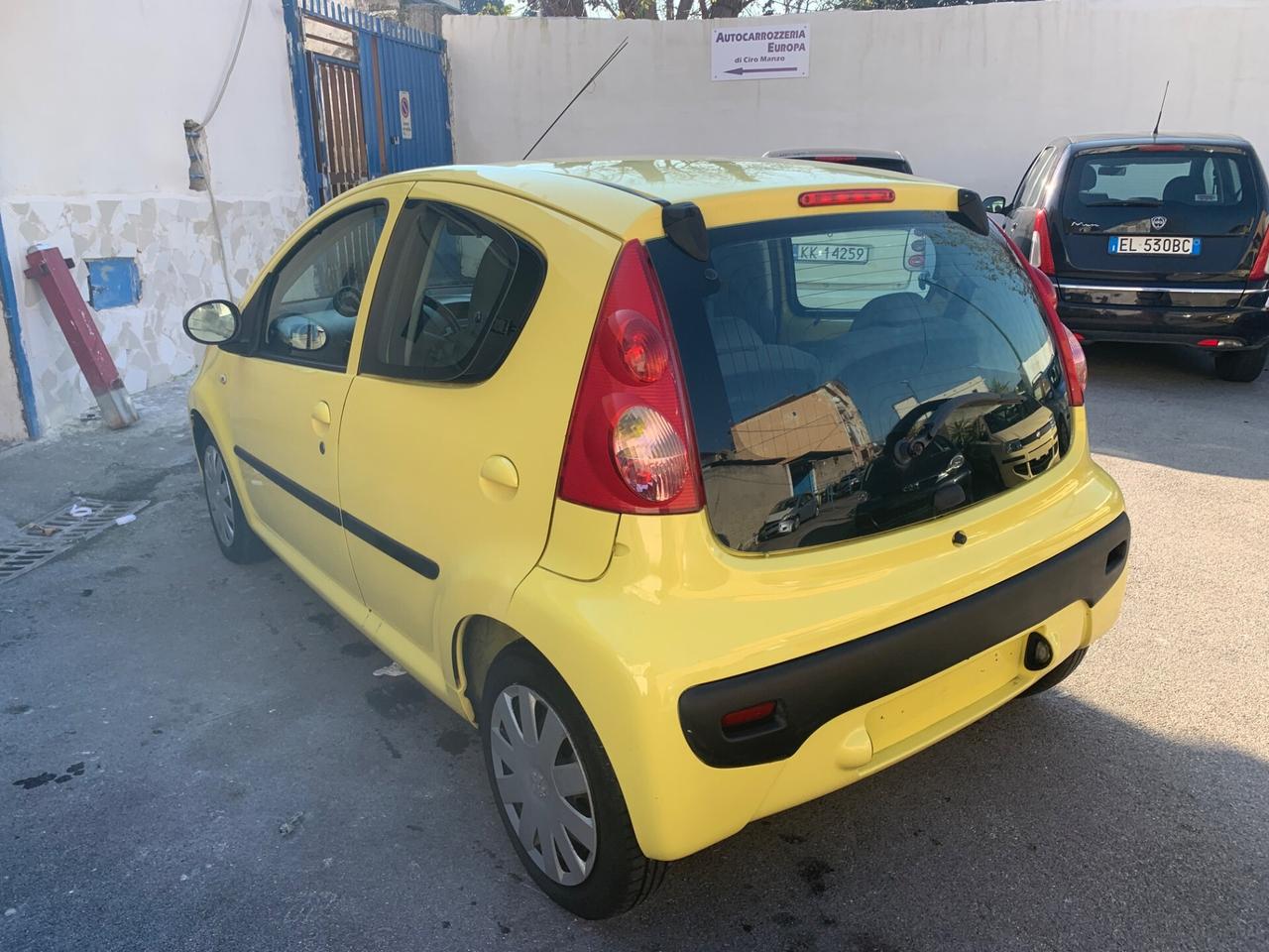 Peugeot 107 1.0 68CV 5p. Plaisir