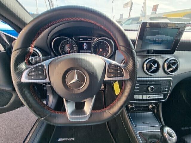 Mercedes-benz CLA 180 d Premium (AMG)