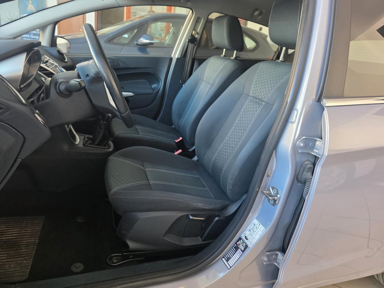 FORD FIESTA 1.4 DIESEL CON SOLI 113.000 KM 2012