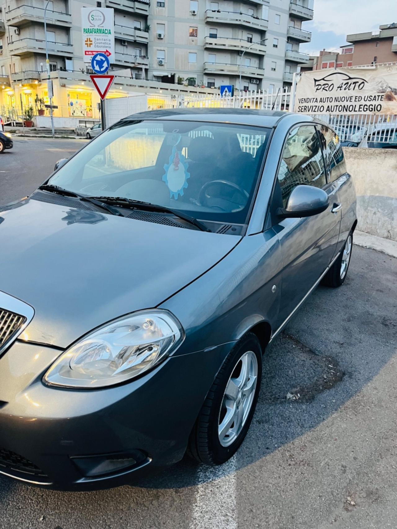 Lancia Ypsilon 1.3 m.jet 75cv