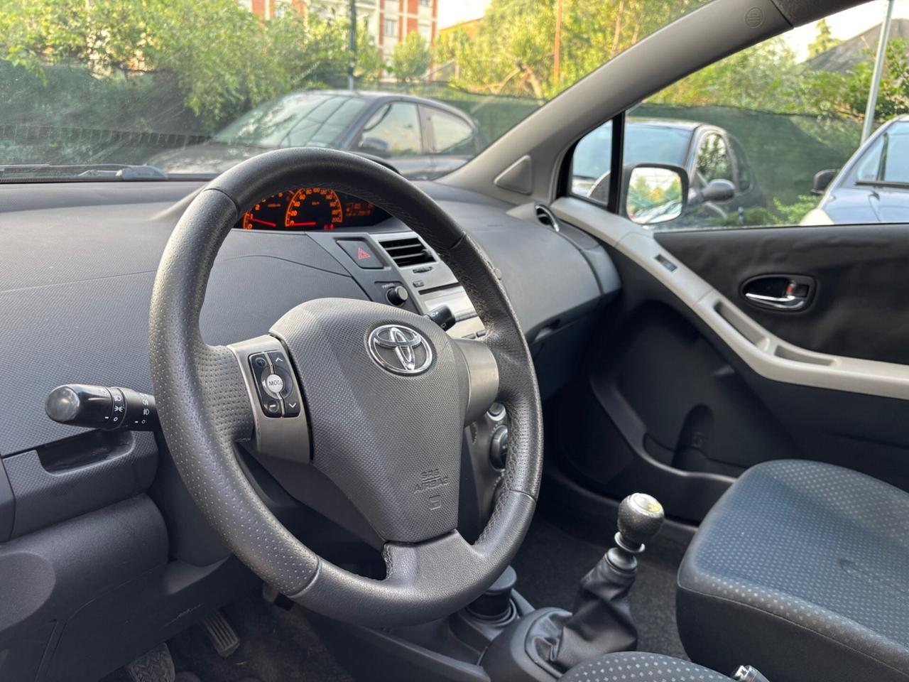 Toyota Yaris 1.4 D-4D 5 porte OK NEOPATENTATI