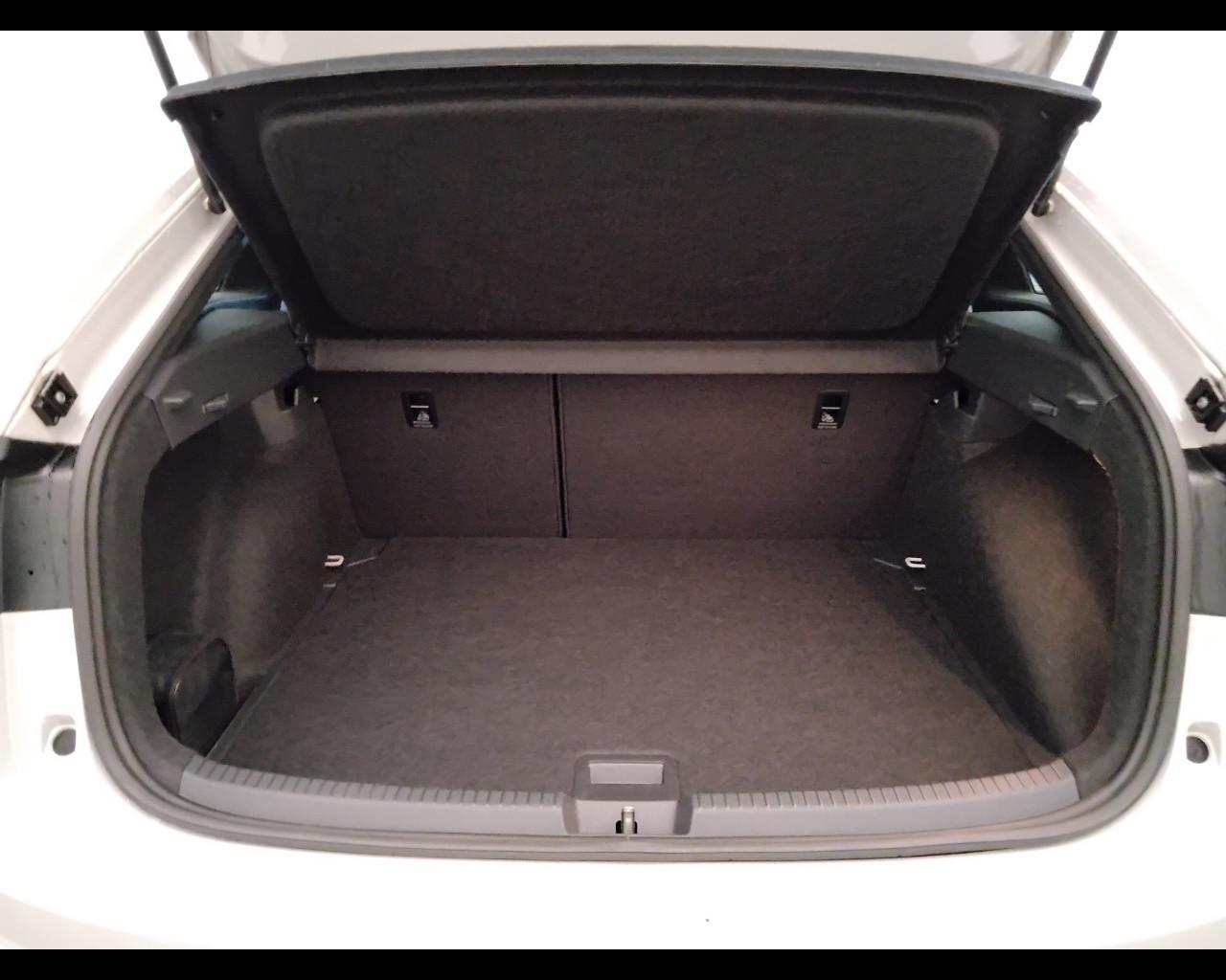 VOLKSWAGEN Taigo - Taigo 1.0 tsi R-Line 110cv