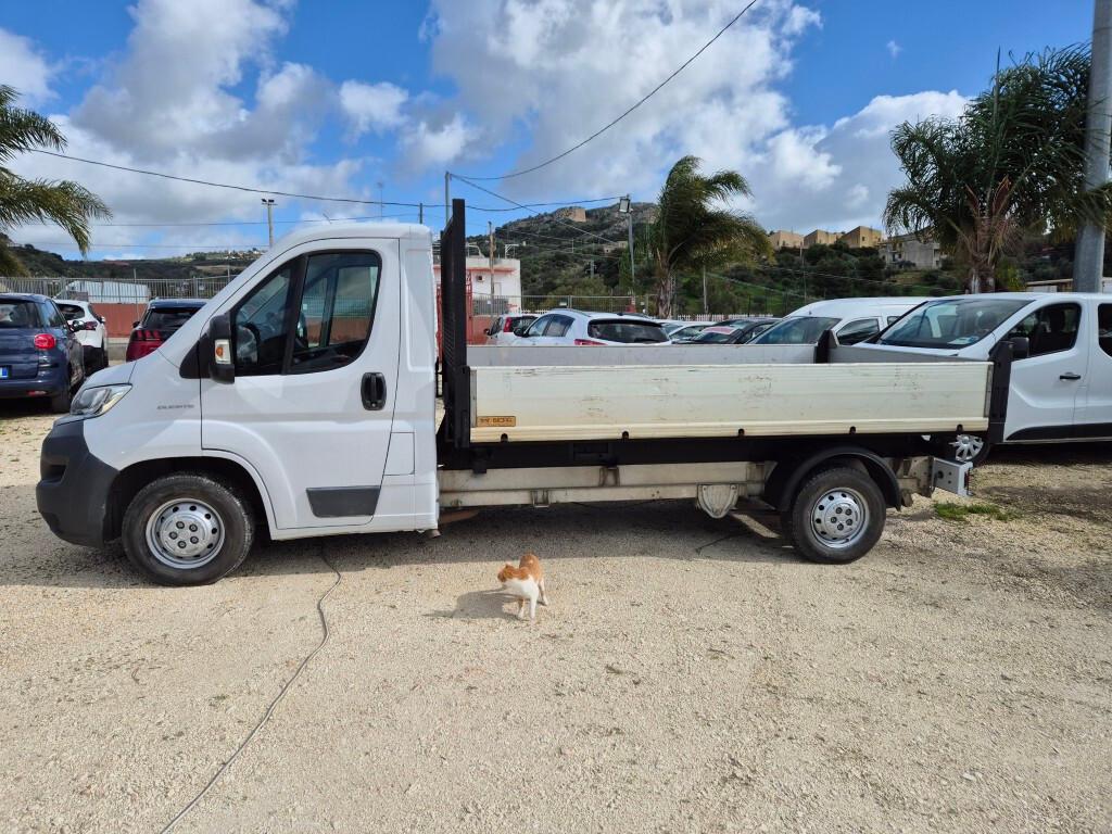 Fiat DUCATO 2.3 MJTD 130CV RIBALTABILE TRILATERALE