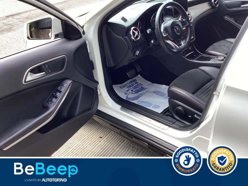Mercedes-Benz GLA 180 PREMIUM AUTO