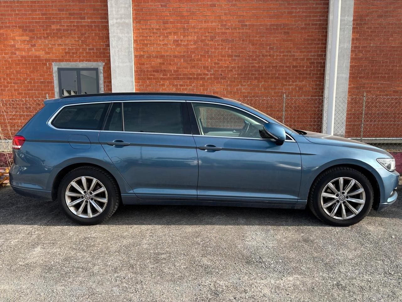 Volkswagen Passat 1.6 TDI 120CV TETTO APRIBILE