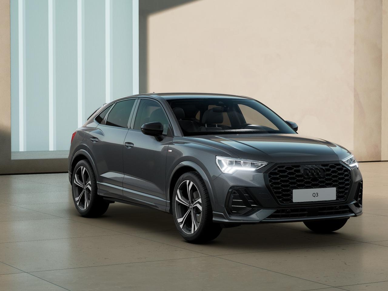 Audi Q3 sportback 35 2.0 tdi identity black s-tronic
