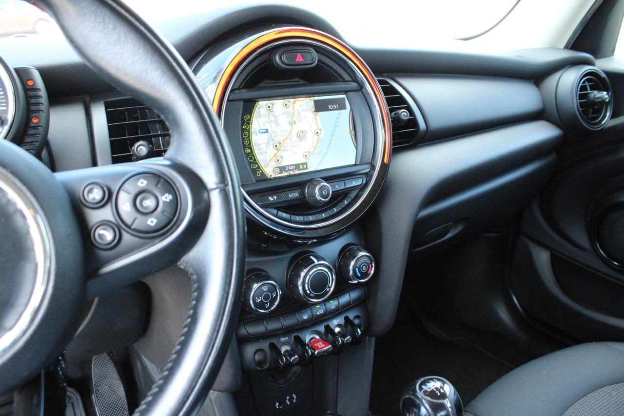 Mini 1.5 Cooper D 5 porte