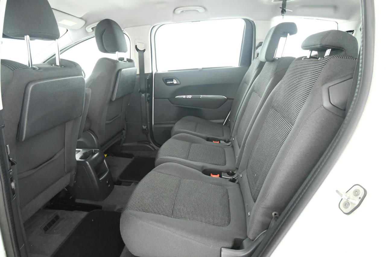 PEUGEOT 5008 1.6 hdi 8v Active 115cv COMMERCIANTI+7 POSTI