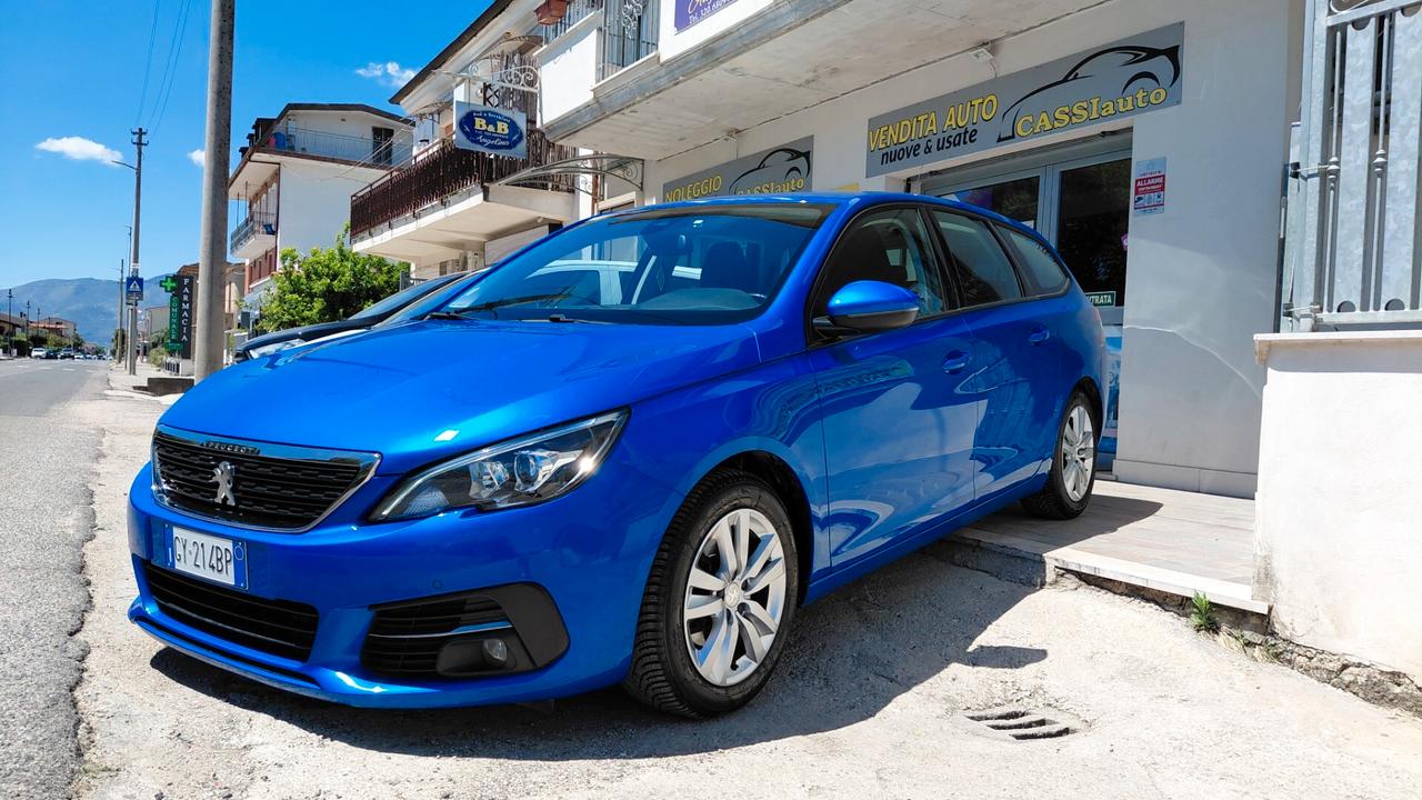 Peugeot 308 BlueHDi 100 S&S SW Business Navi