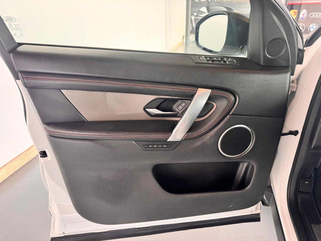 Land Rover Discovery Sport 2.0 TD4 180 CV AWD Auto R-Dynamic TETTO PANORAMICO