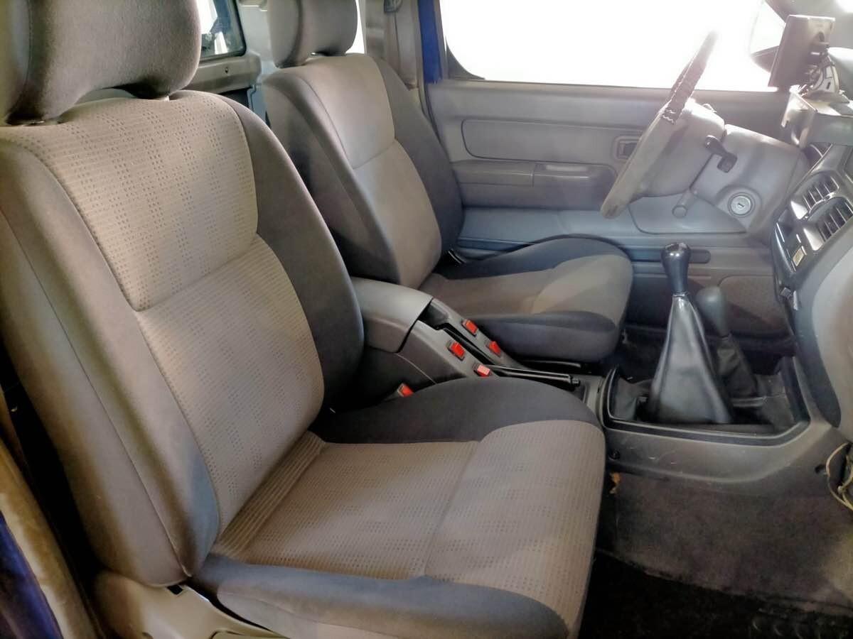 Nissan PICK UP 2.5 TD KING CAB