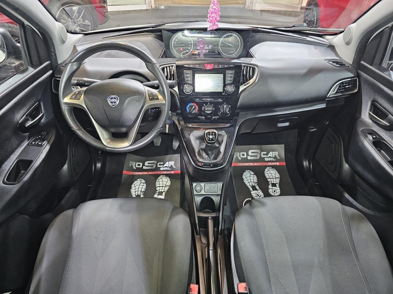 Lancia Ypsilon 1.2 69 CV Gold (29.000km)